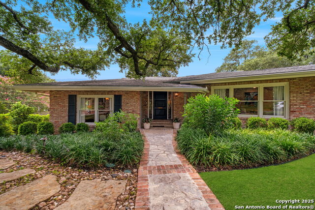 Image 2 of 48 For 701 Ridgemont