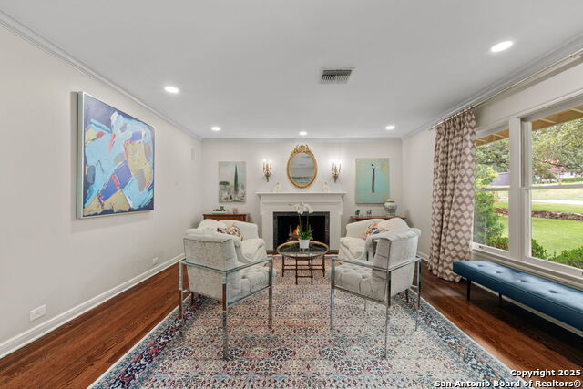 Image 6 of 48 For 701 Ridgemont