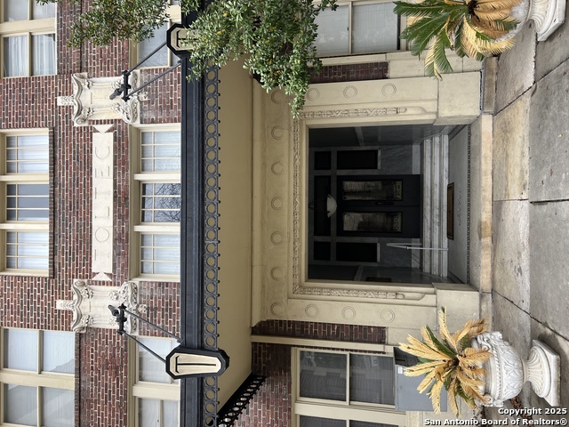 Listing photo id 0 for 110 Auditorium 32