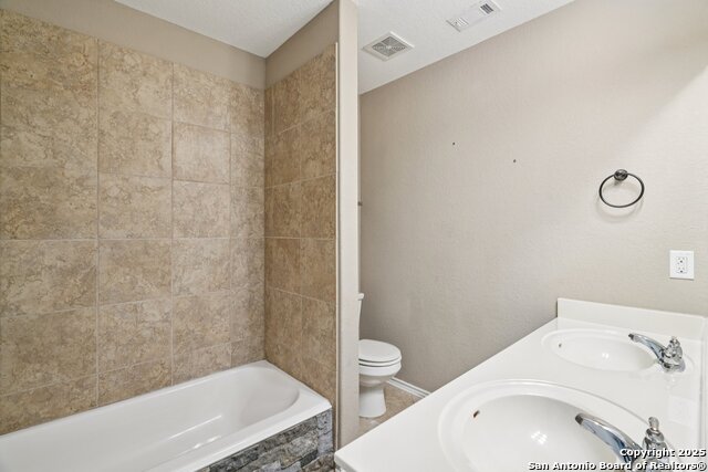 Image 28 of 46 For 9103 Quihi Way