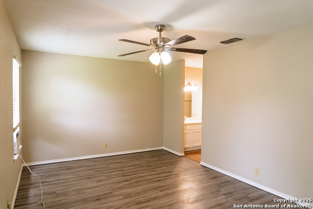 Image 11 of 16 For 13207 Larkwalk St