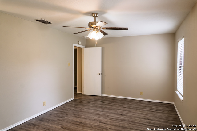 Image 12 of 16 For 13207 Larkwalk St