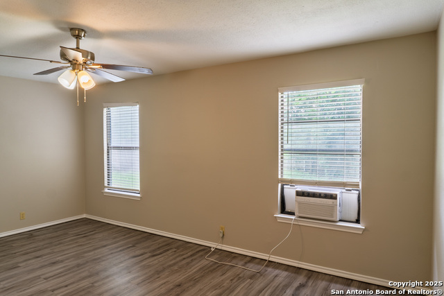 Image 13 of 16 For 13207 Larkwalk St
