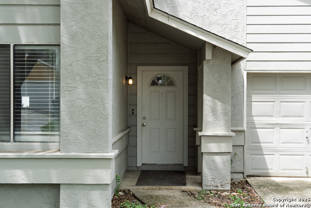 Image 2 of 16 For 13207 Larkwalk St