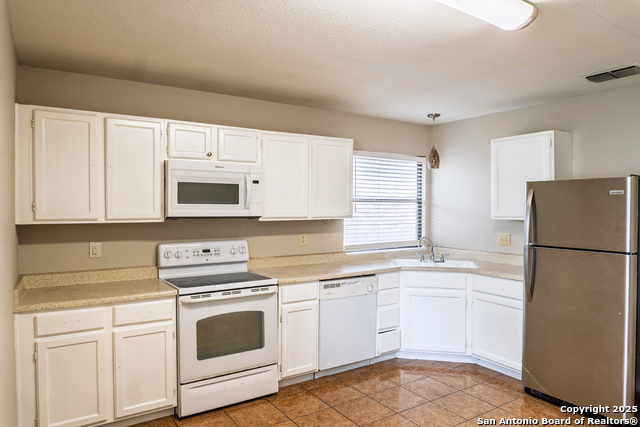 Image 7 of 16 For 13207 Larkwalk St