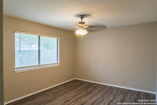 Image 8 of 16 For 13207 Larkwalk St