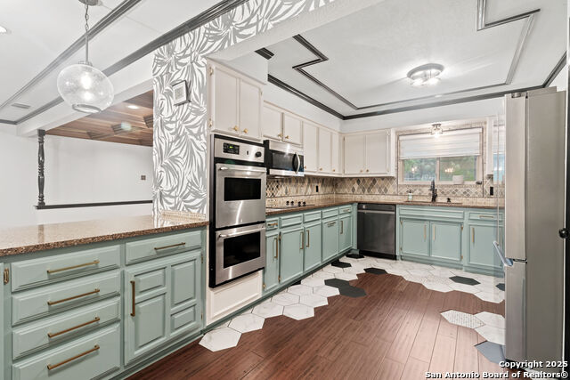 Image 7 of 19 For 28160 Windwood Drive East  1