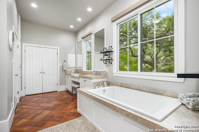Image 26 of 55 For 815 Old Boerne Road