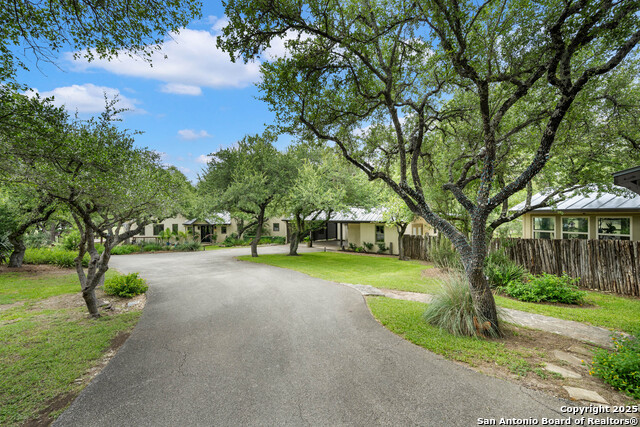 Image 3 of 55 For 815 Old Boerne Road