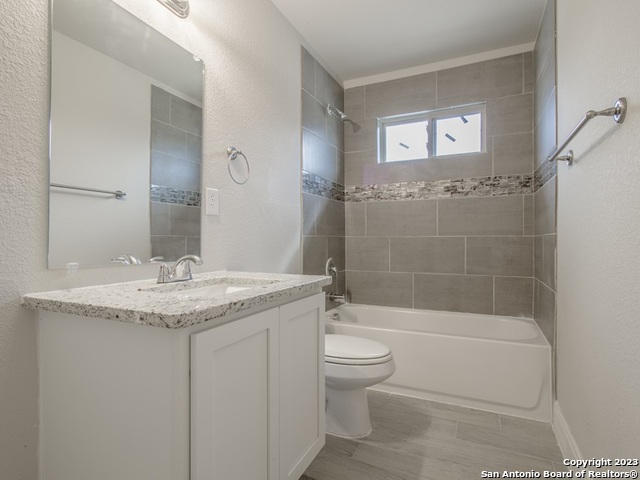 Image 18 of 21 For 7507 Savannah Brooks  7507