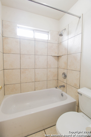 Image 37 of 44 For 9207 Camborne