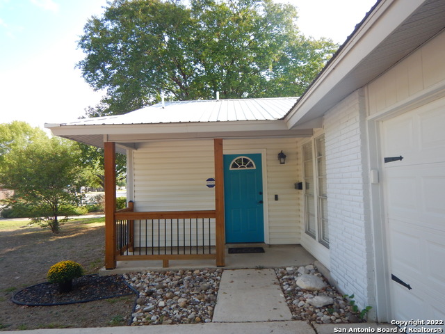 Image 3 of 18 For 404 Nell Deane Blvd