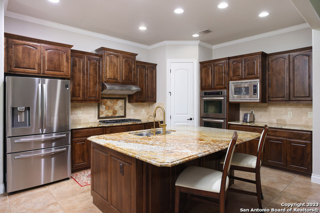 Image 12 of 37 For 502 Canyon Rise