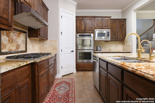 Image 13 of 37 For 502 Canyon Rise
