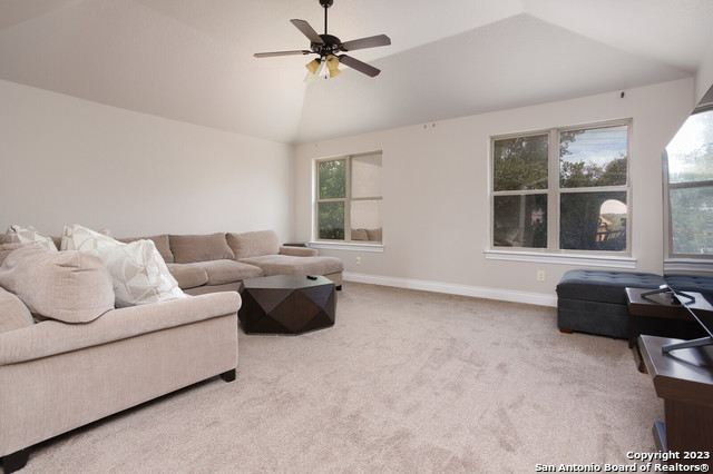 Image 18 of 37 For 502 Canyon Rise
