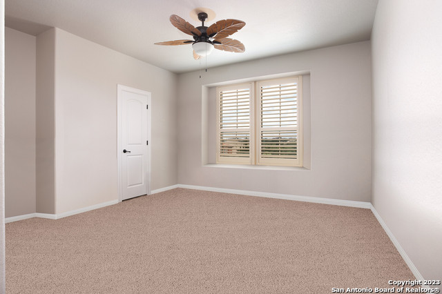 Image 26 of 37 For 502 Canyon Rise