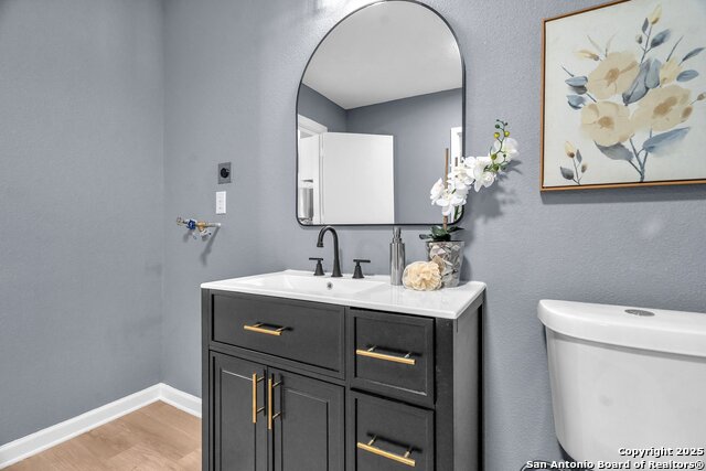 Image 33 of 50 For 5902 Brenda Ln