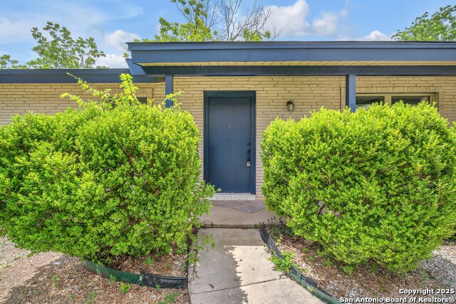 Image 7 of 50 For 5902 Brenda Ln