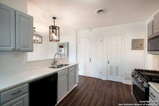 Image 14 of 42 For 302 Shadwell Drive