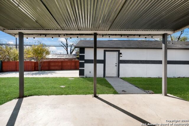 Image 32 of 42 For 302 Shadwell Drive