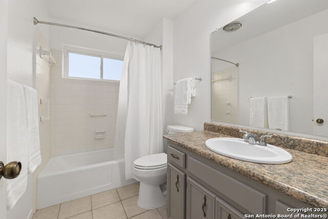 Listing photo id 15 for 8318 Heraldry St.