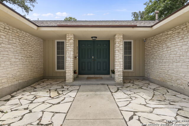 Listing photo id 0 for 8318 Heraldry St.
