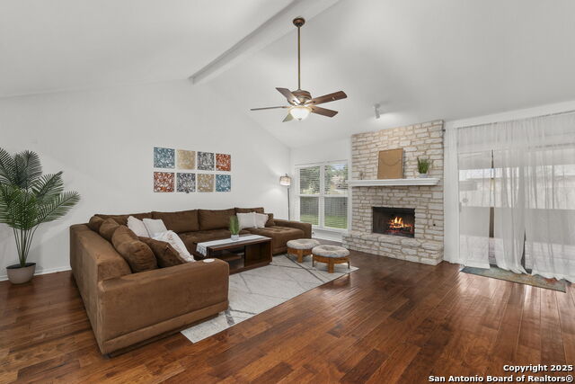 Listing photo id 7 for 8318 Heraldry St.