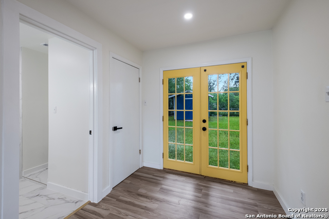 Listing photo id 11 for 317 Lindbergh W