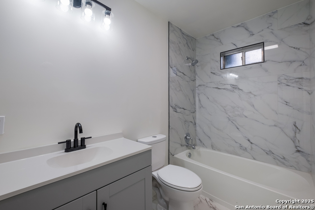 Listing photo id 14 for 317 Lindbergh W
