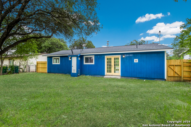 Listing photo id 19 for 317 Lindbergh W