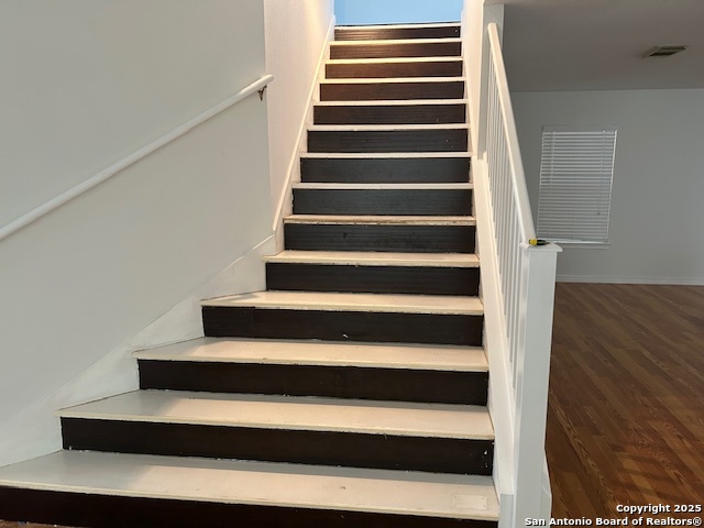 Image 2 of 29 For 10438 Goldstone Dr