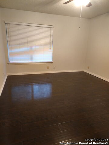 Image 5 of 29 For 10438 Goldstone Dr