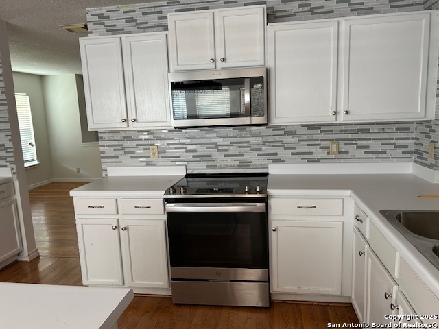 Image 6 of 29 For 10438 Goldstone Dr