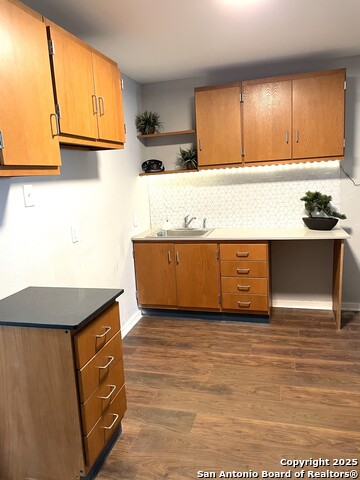 Listing photo id 0 for 102 Colton
