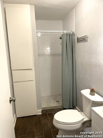 Listing photo id 1 for 102 Colton