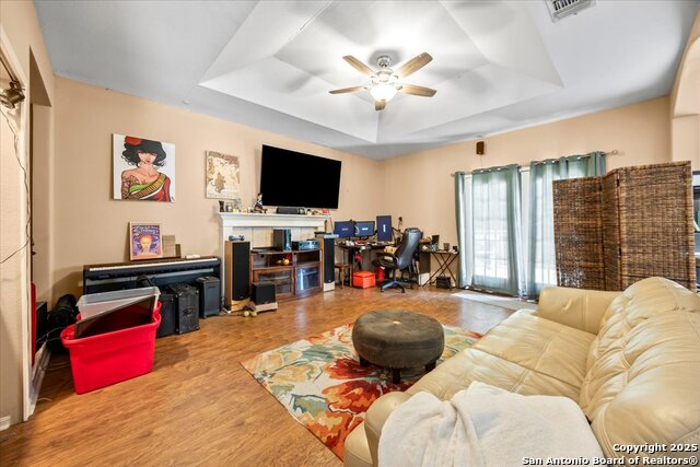 Image 8 of 28 For 115 Morgans Cir