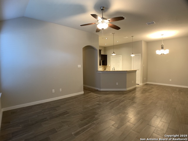Image 3 of 23 For 537 Creekside Frst