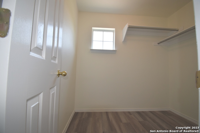 Image 19 of 27 For 9667 Acadian Drive