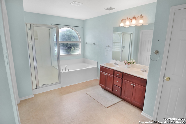 Listing photo id 33 for 10303 Buckskin Rise