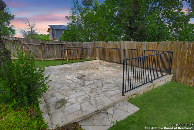 Listing photo id 2 for 10303 Buckskin Rise