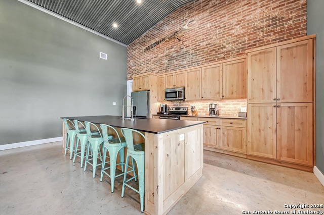 Listing photo id 16 for 464 County Road 471