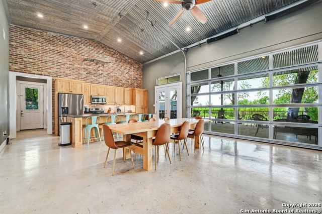 Listing photo id 19 for 464 County Road 471