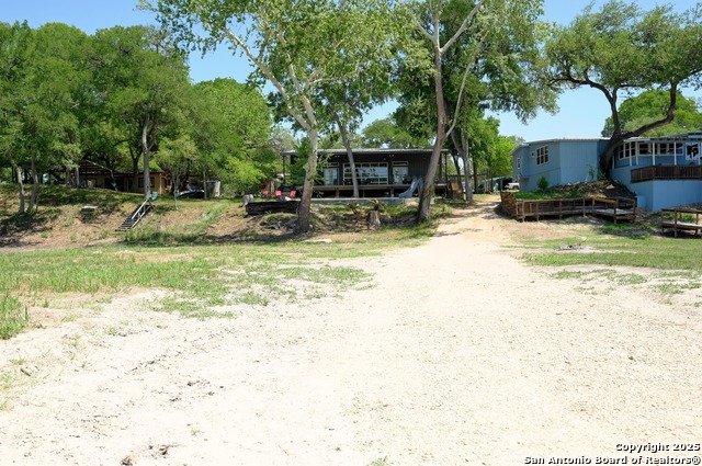Listing photo id 1 for 464 County Road 471