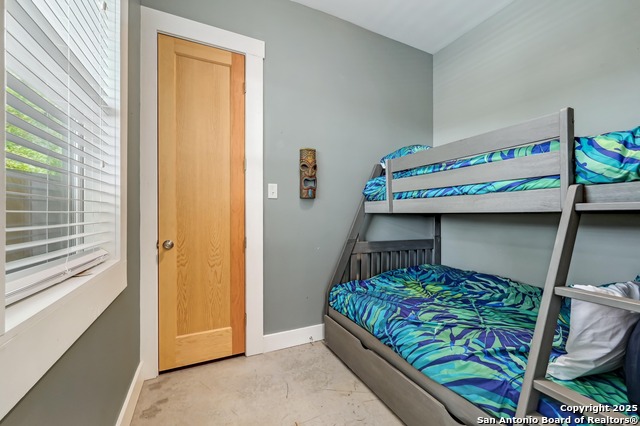 Listing photo id 33 for 464 County Road 471