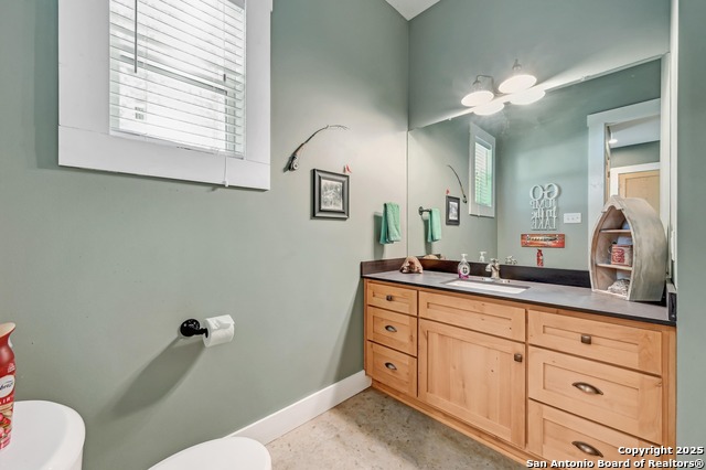 Listing photo id 34 for 464 County Road 471