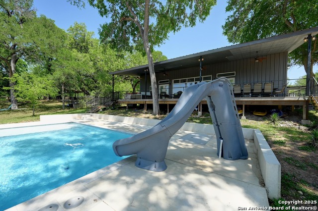 Listing photo id 3 for 464 County Road 471