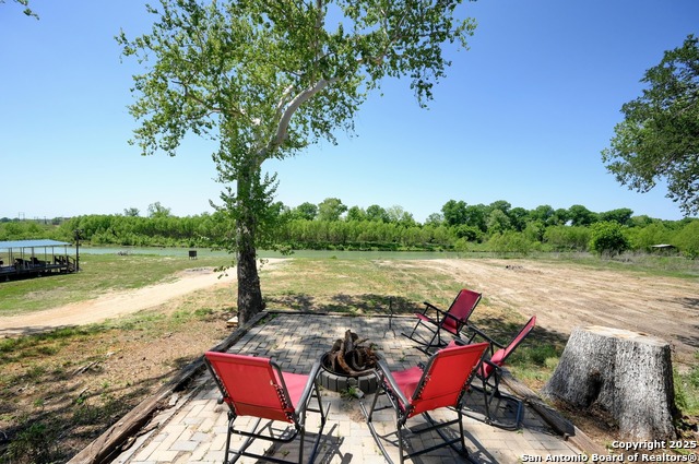 Listing photo id 5 for 464 County Road 471