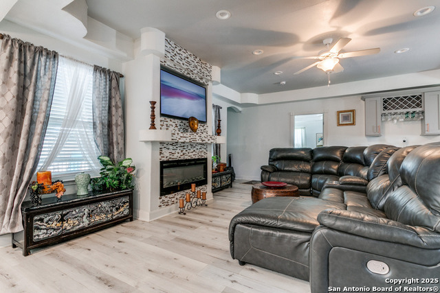 Image 8 of 33 For 317 42nd  