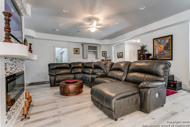 Image 9 of 33 For 317 42nd  