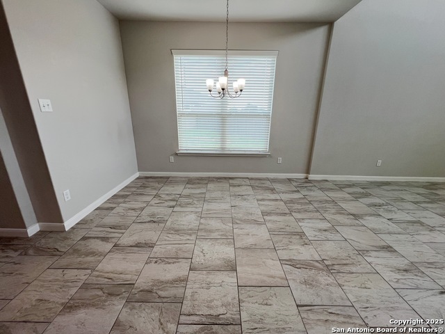 Listing photo id 10 for 9034 Holland Park